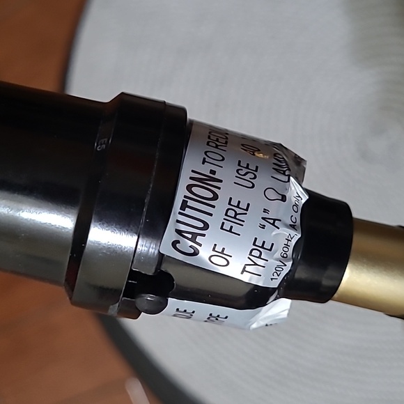 💋Lips Lamp - Picture 4 of 9